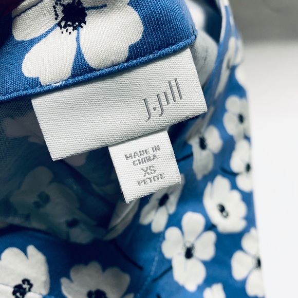 πHP!ππ4 for $20 J.Jill floral top - Picture 3 of 8
